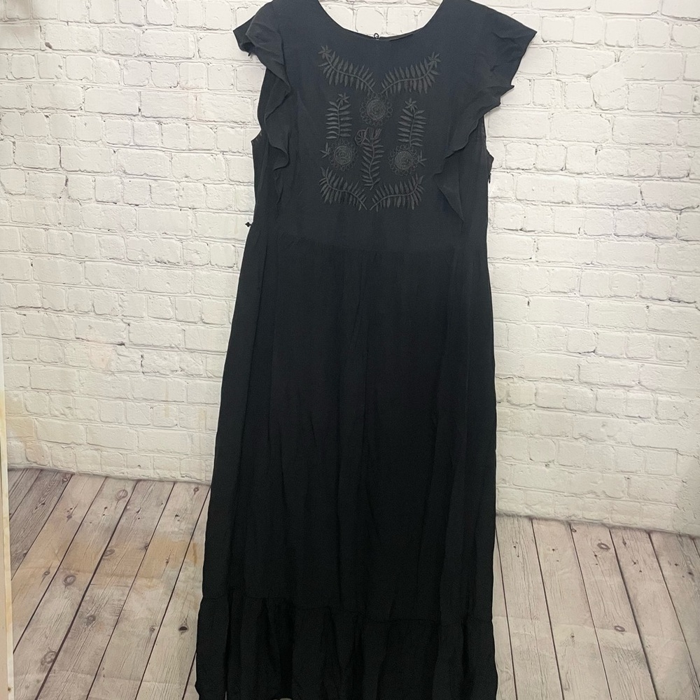 Black Boho Long Ruffle Dress Short Sleeves Size: Large